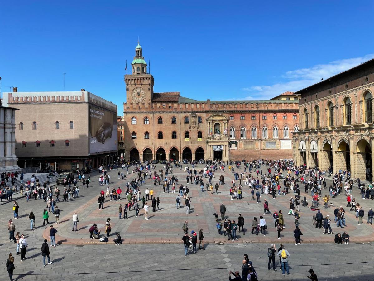 Urbanicooh Paracelso - Piazza Maggiore View Bologna Luaran gambar